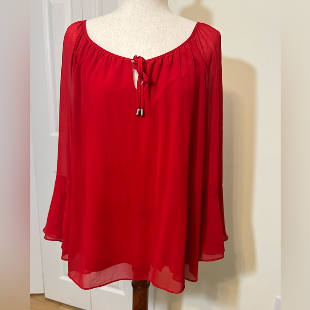 Beautiful Women’s Top (L)